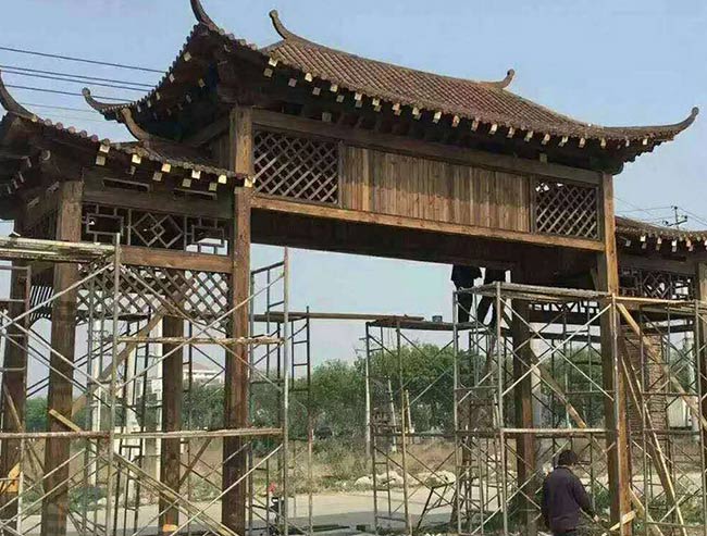 商丘防腐木厂家制作安装木门头 古建门头 古建门楼 防腐木门楼 门脸